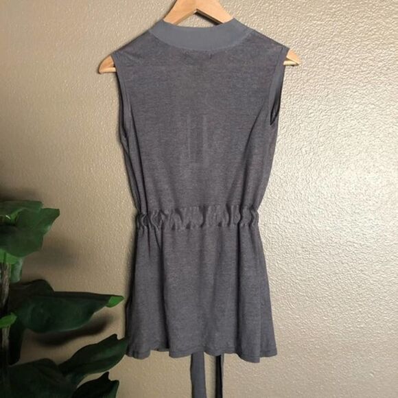 Kenneth Cole Gray Sleeveless Open Front Sweater - Picture 3 of 6